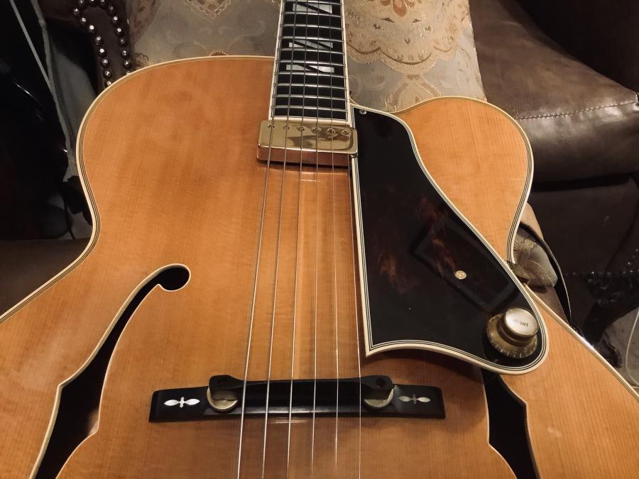 evolution of the Gibson Johnny Smith-fd020fc9-aca8-4ba2-9fbd-db2cb15d9acc-jpg