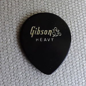 Why do jazz guitarists use small picks?-0812dd2e-630f-4fb9-9e3d-0daa33544366-jpeg