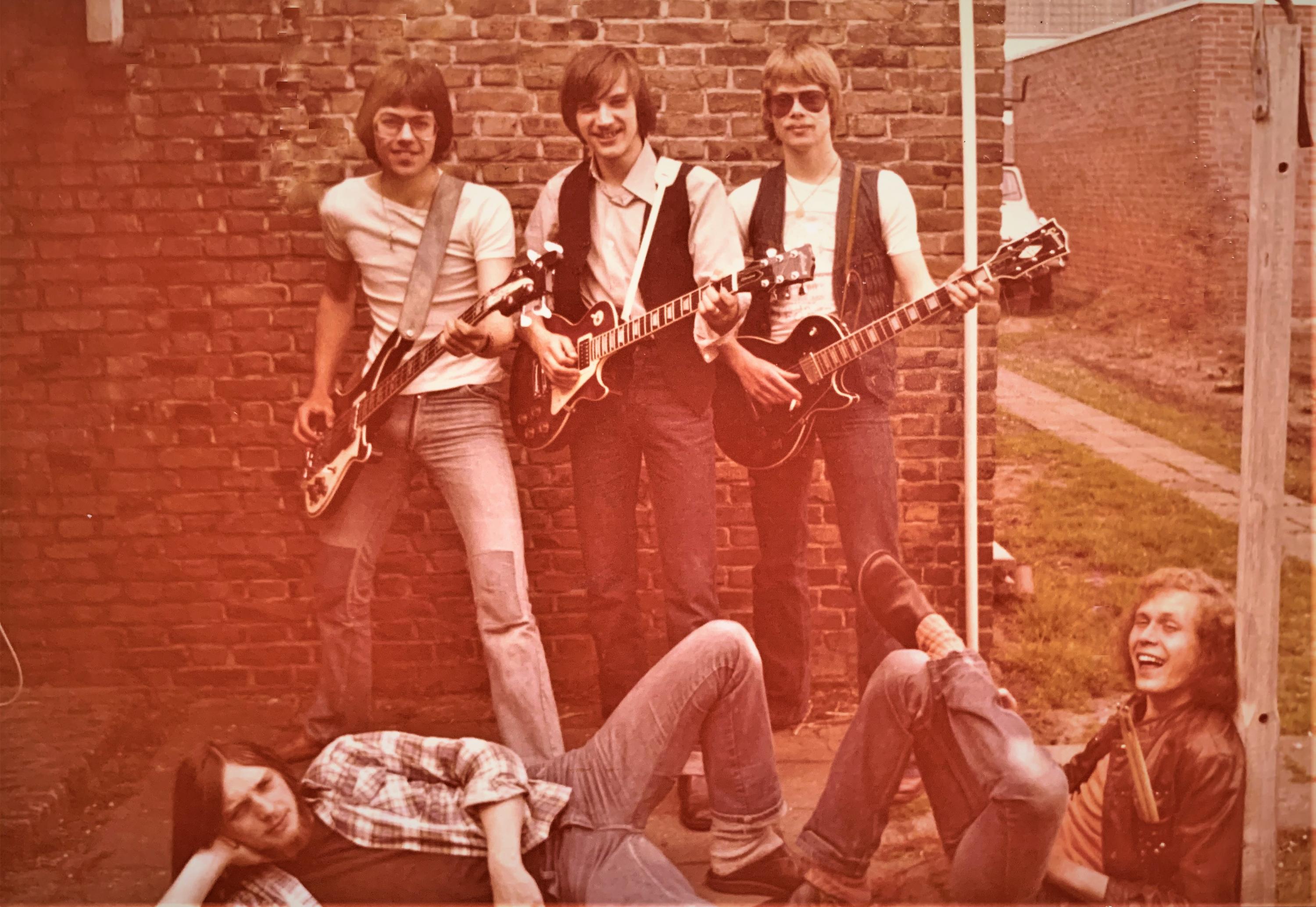 My Les Paul copy through my Cube 60.-1978-jpg