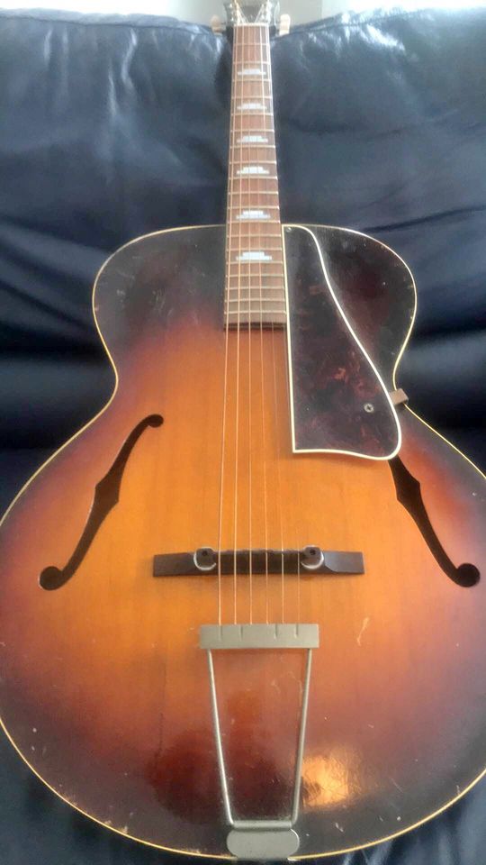 Gibson L-50-145646385_10159016533970996_1357609796051853023_o-jpg