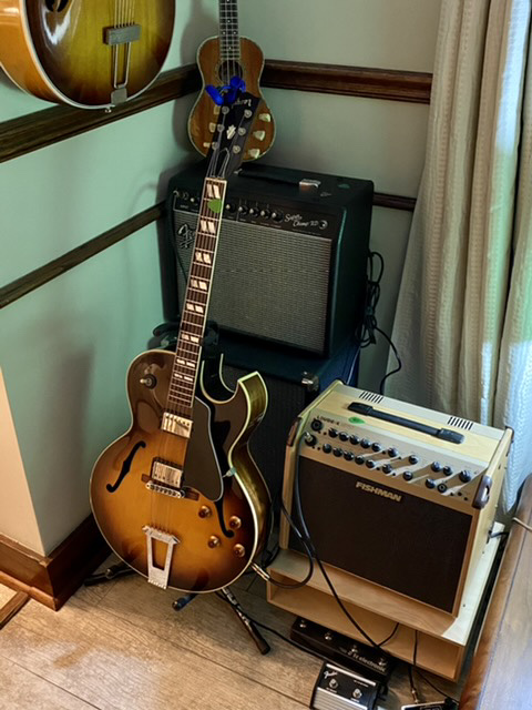 Guitar Smell-322ed821-9145-4da4-82c3-e27cbb987e2a-jpeg
