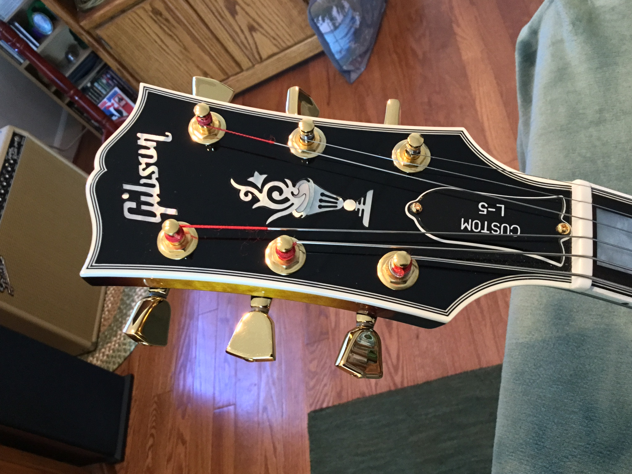 Visual Appearances of Headstocks-aff426a3-033a-47f9-b5fc-9bd0527bfab3-jpeg