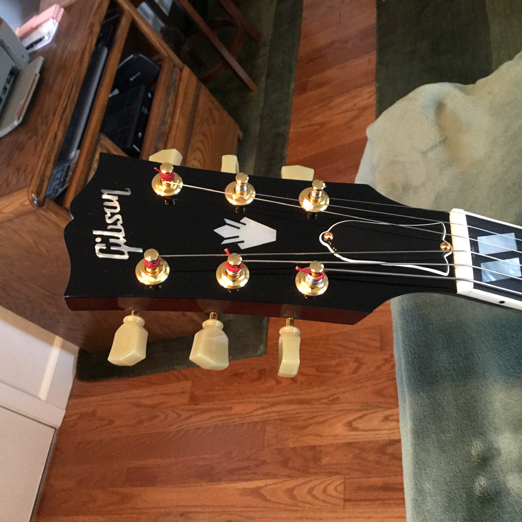 Visual Appearances of Headstocks-00d4254c-e38a-4278-be45-413e731ce3f1-jpeg