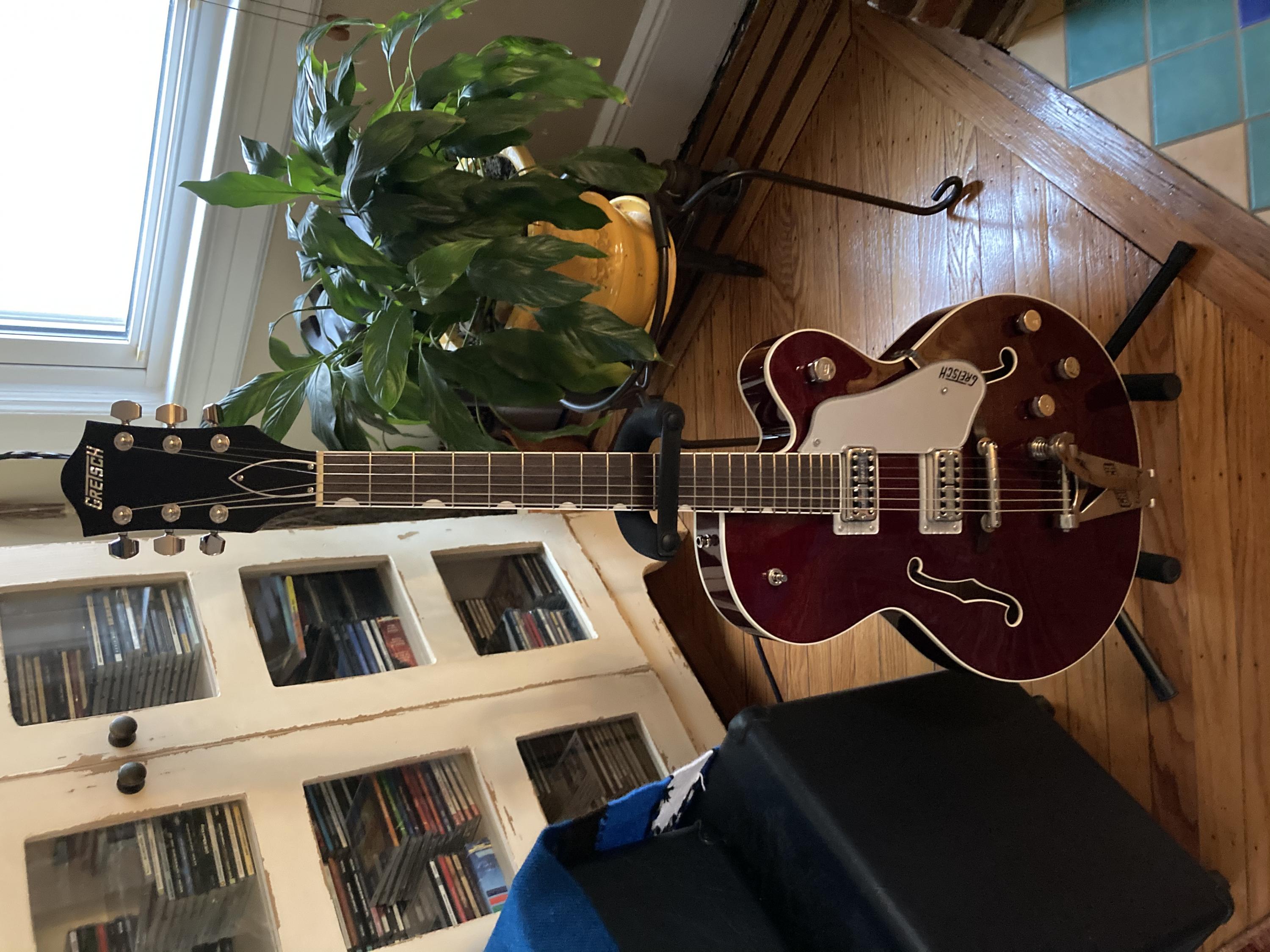 Choosing a Semi-hollow jazz guitar-98ae7fa4-5a1a-4c6f-9a17-b3e7fad2c91c-jpg