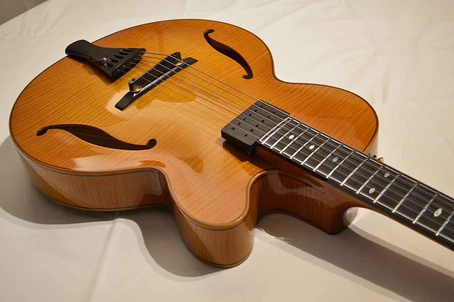 Archtops with side-mounted volume/tone controls-dsc_0024s-jpg