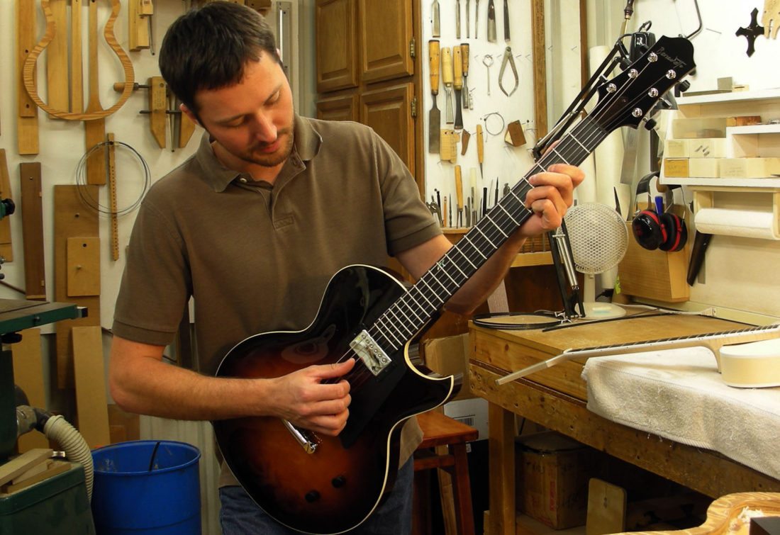 Why do Jazz players use Telecaster and not Les Paul?-benny-jpg