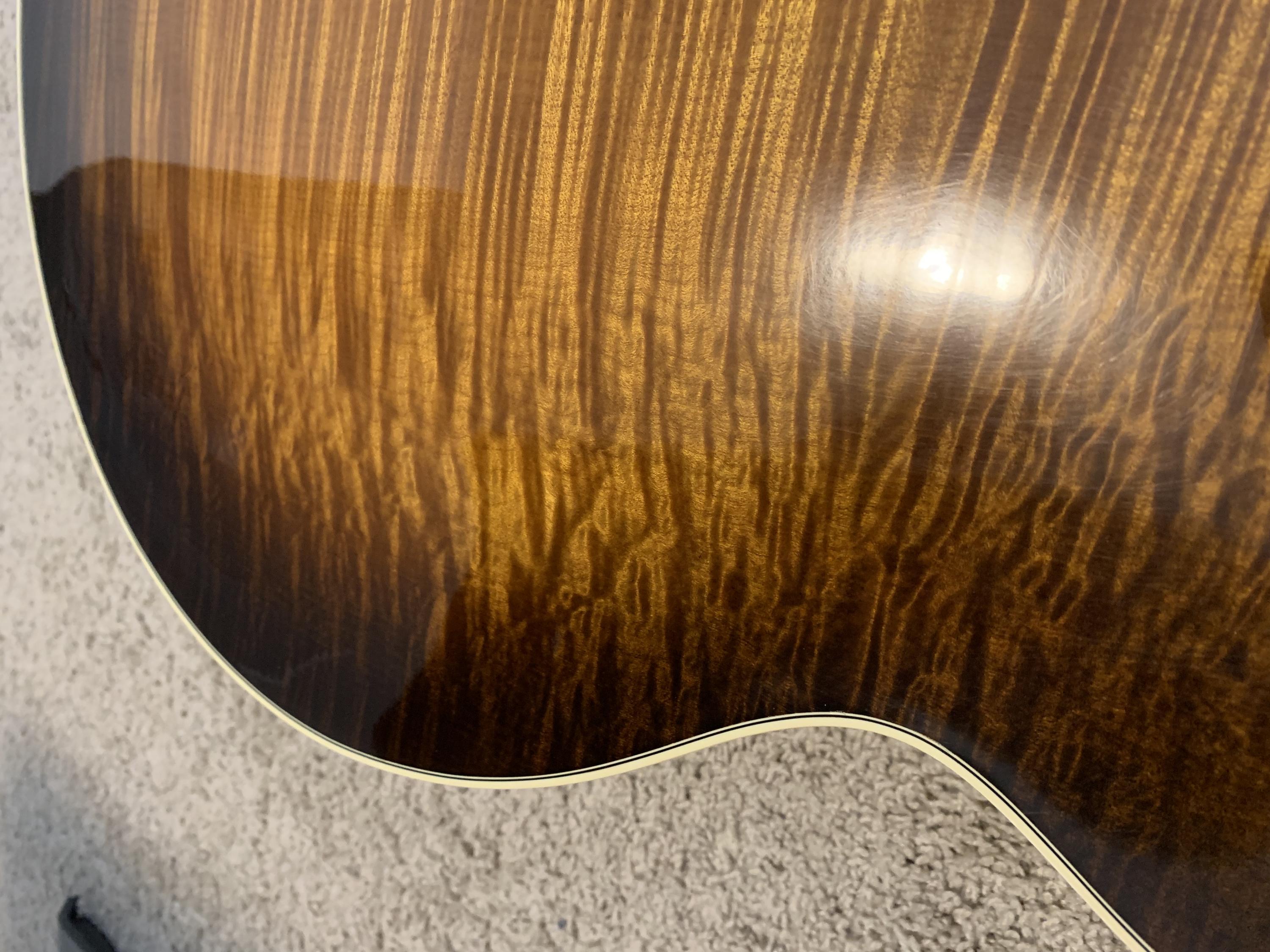 Gibson Super 400 - Sunken Top?-55bfad0a-eb31-4229-9d10-c76640021f0c-jpg