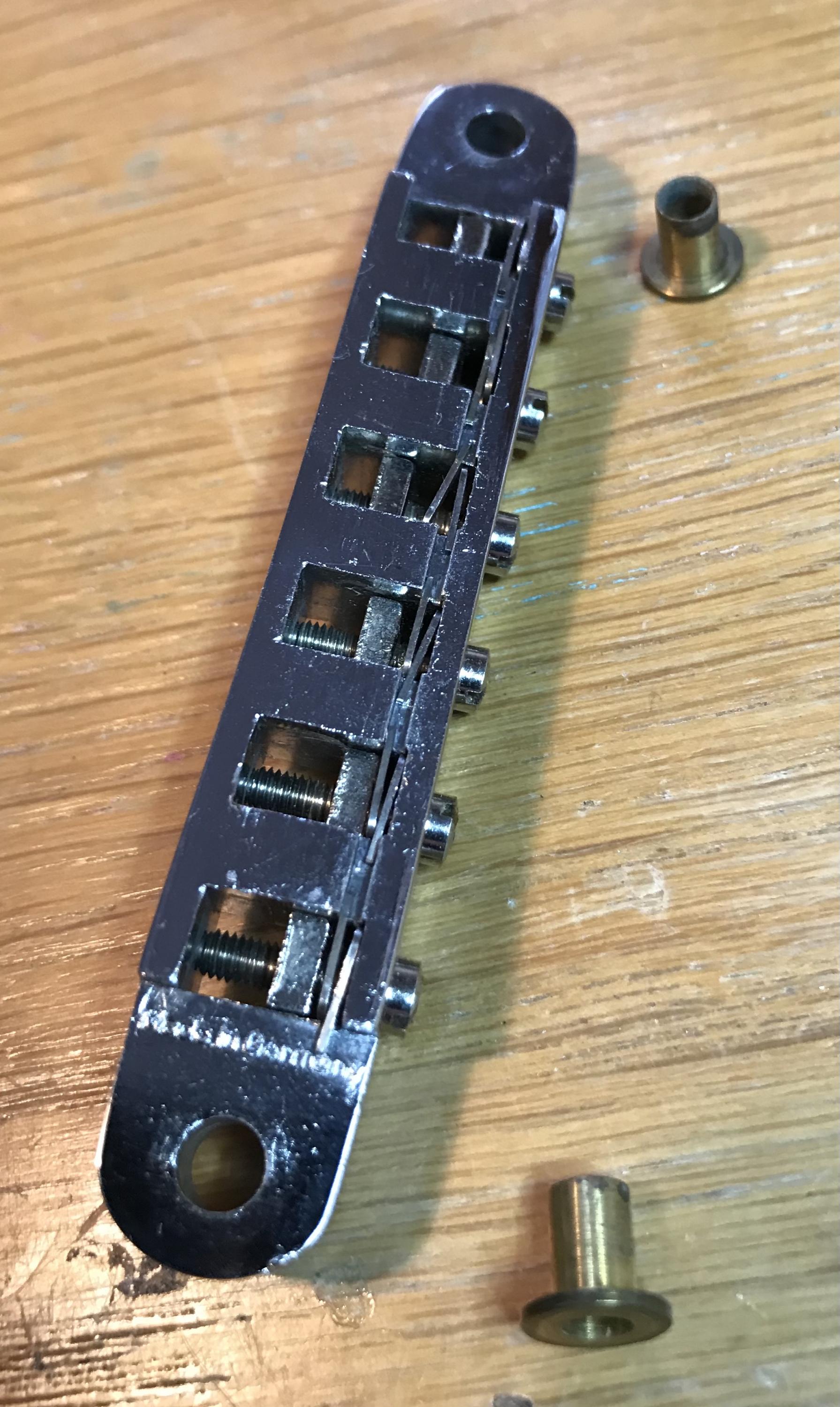 Gibson ES-175 Bridge Types-a2a55c17-e1b1-4f1d-bdc3-0df9c4d9f552-jpg