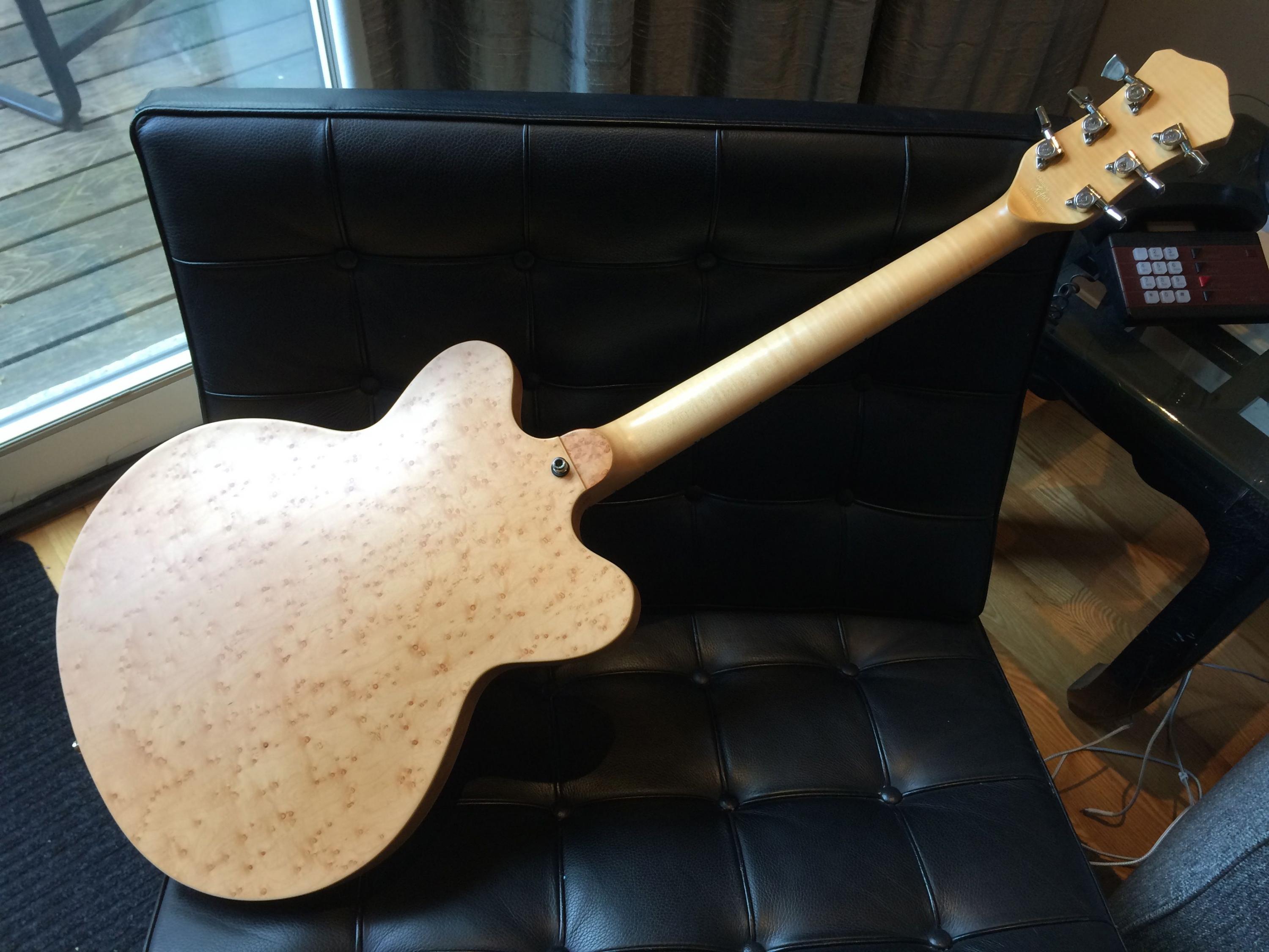Semi-hollow guitar that doesn't sound too mid forward-img_1329-jpg