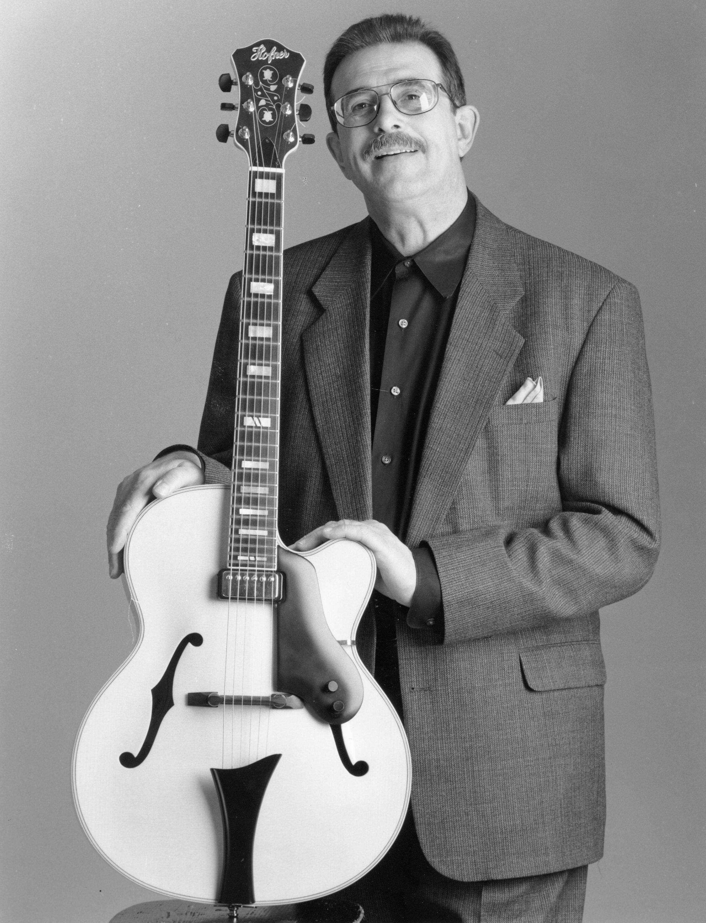 Guitarist endorsing guitars-peter-leitch_new-president-jpg