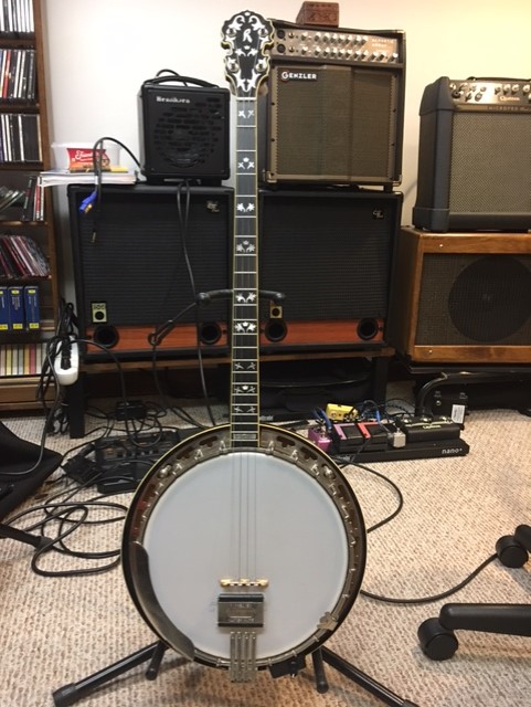 Slightly OT, amp'd banjo-banjo1-jpg