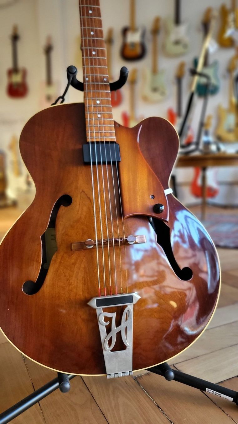 Heritage Eagle, all mahogany - any experience ?-img-ricardostatic-jpg