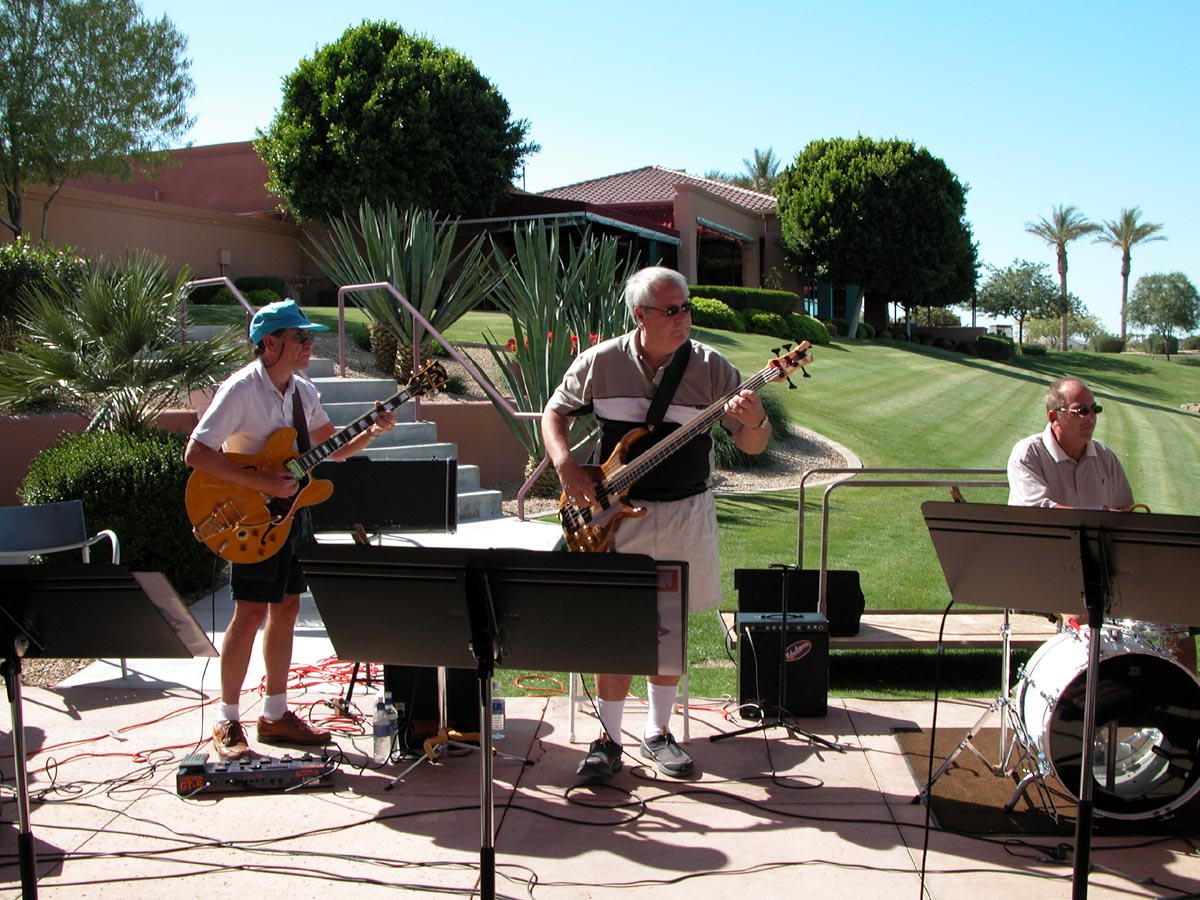 Future of jazz guitar amplification?-retro-2-small-jpg