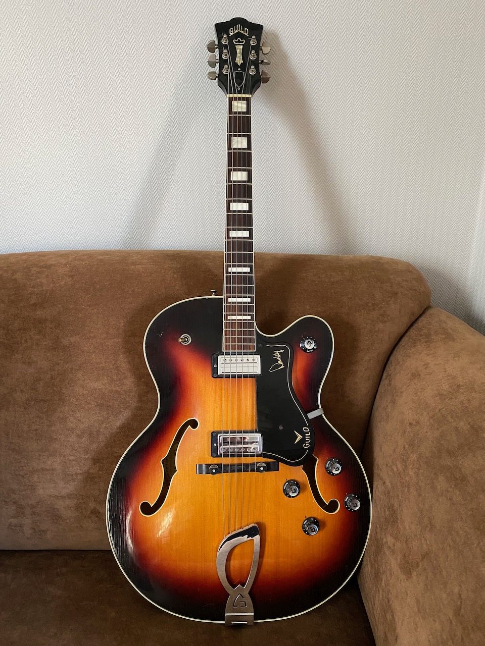 You Win Some You Lose Some: 1967 Guild X400 Duane Eddy-1-3-1-jpeg