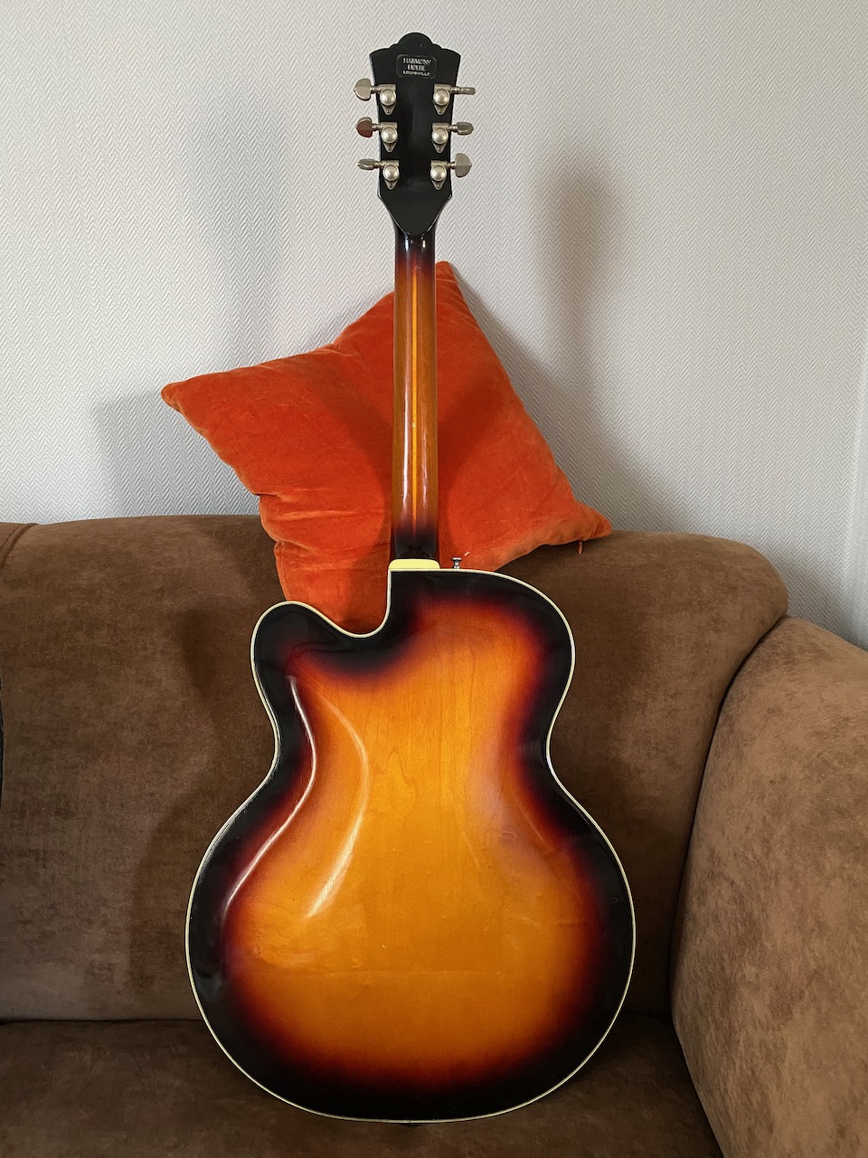 You Win Some You Lose Some: 1967 Guild X400 Duane Eddy-1-2-1-jpeg