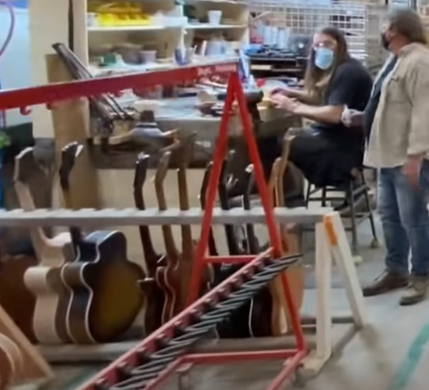 Recent Gibson custom shop tour  ... looks like they are still making archtops in 2022-capture3-png
