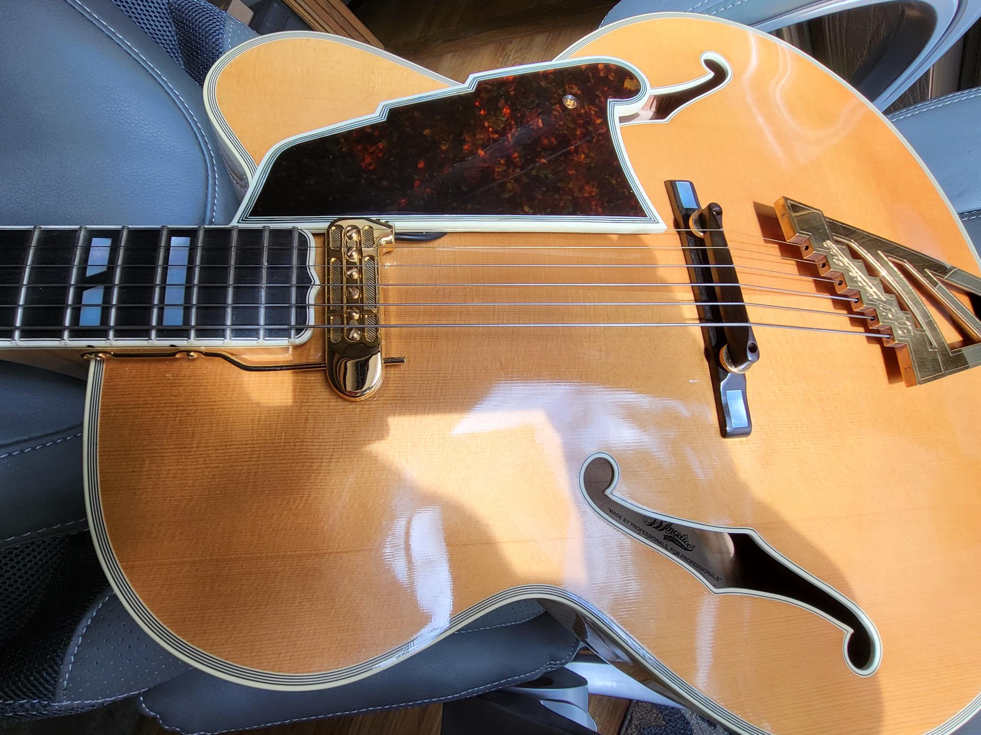 Heritage D'Angelico New Yorker-20220410_172447-jpg