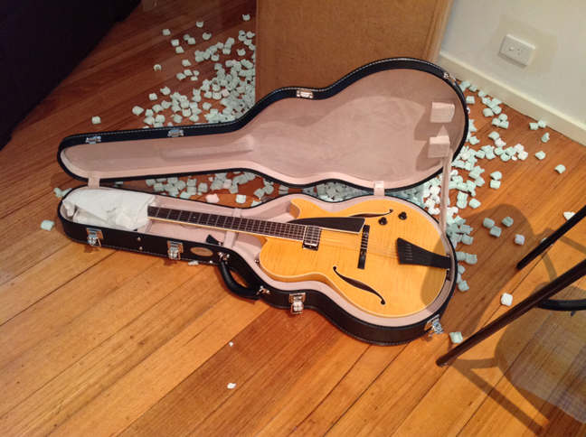 Unboxing Collings Eastside Deluxe-photo-13-jpg
