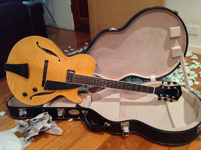 Unboxing Collings Eastside Deluxe-photo-11-jpg