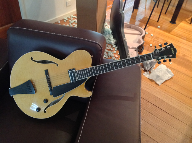 Unboxing Collings Eastside Deluxe-photo-9-jpg
