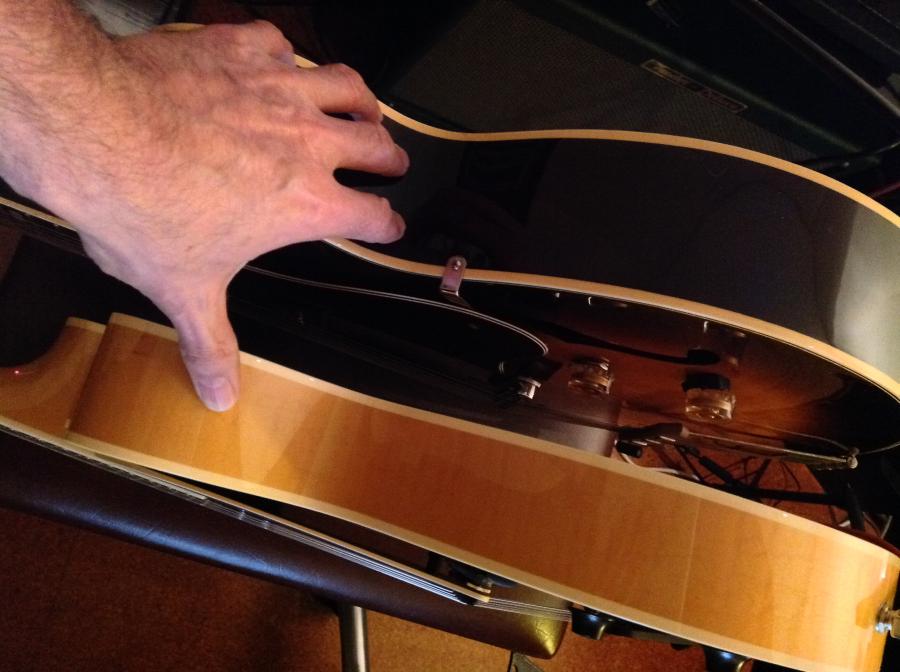 Unboxing Collings Eastside Deluxe-photo-2-jpg