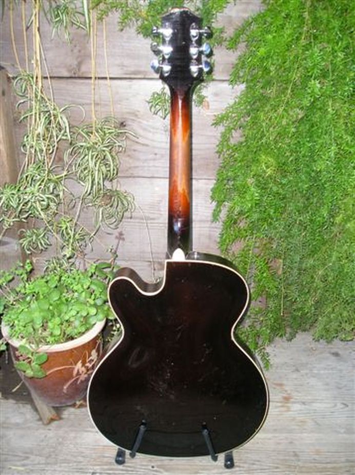 Show Your vintage gear!-epiphone-7-jpg