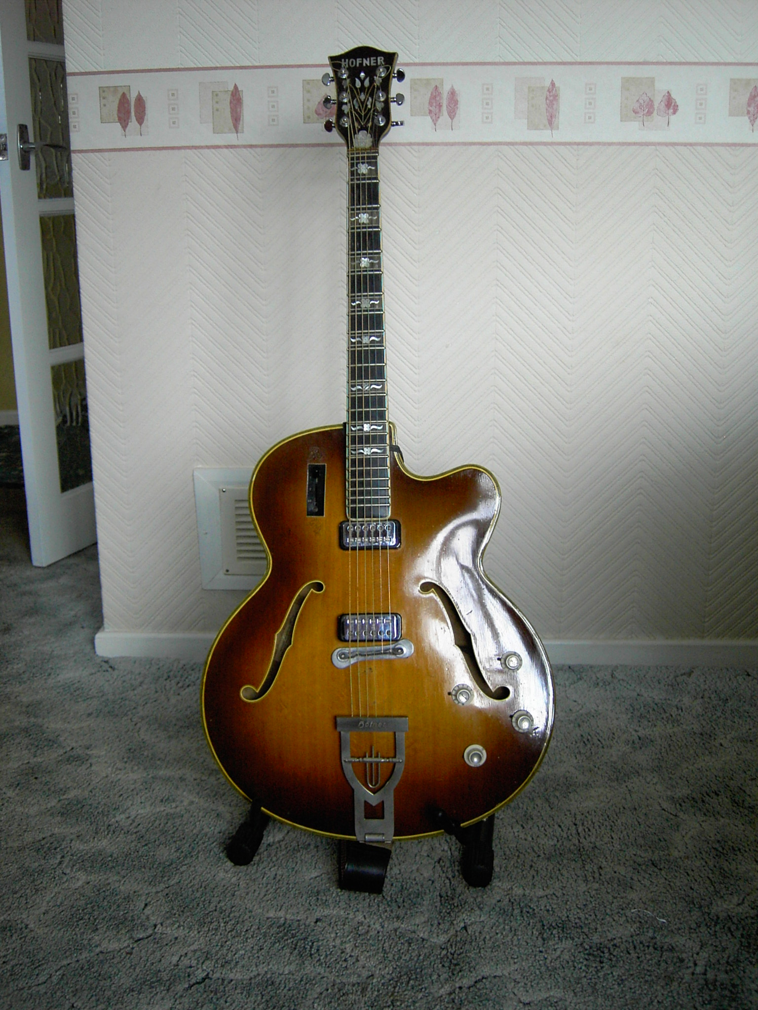 Hofner Committee-hofner-committee-1964-sn-1555-jpg