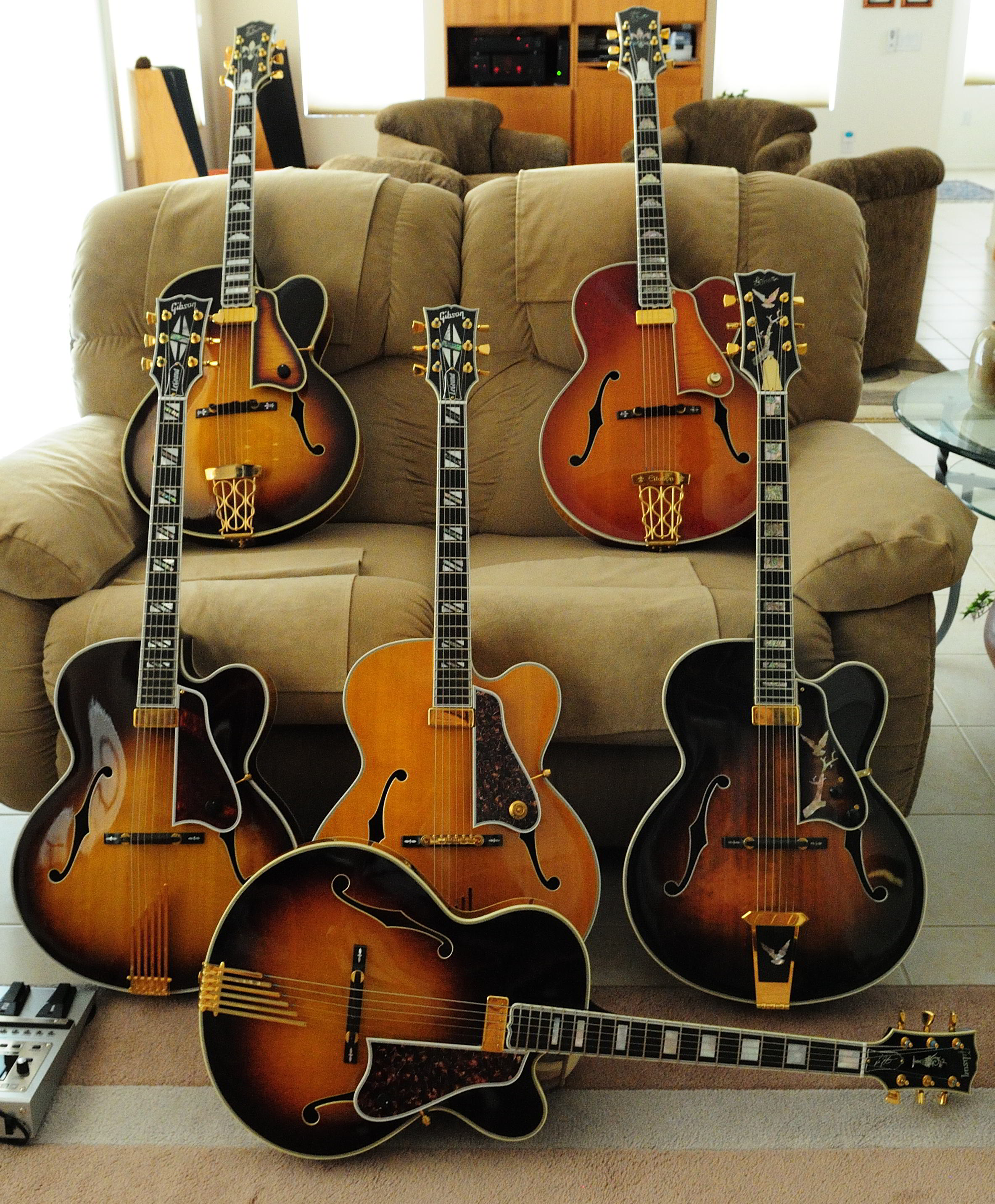 Anyone have experience with the Gibson Citation and the Le Grand or Johnny Smith?-floaters_092-jpg