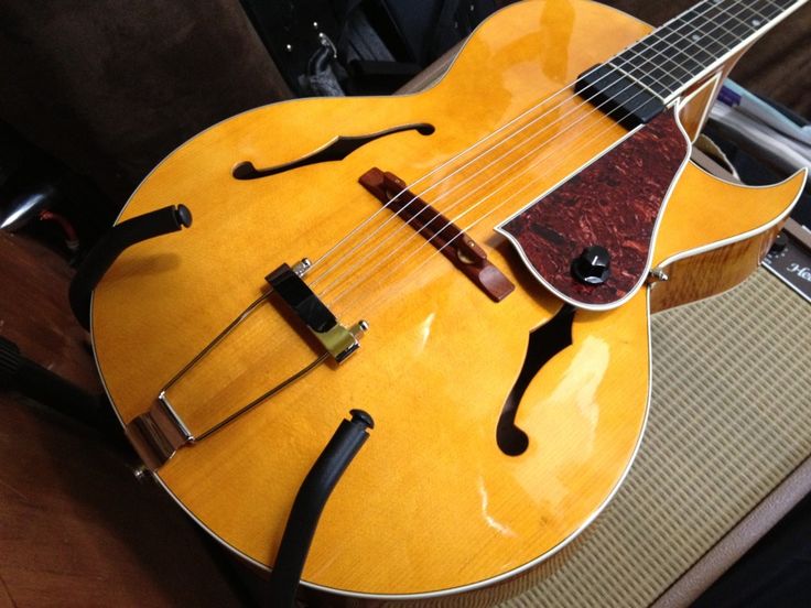 Affordable acoustic archtop for a beginner-3b42d5c7-f8f0-4a44-87d8-03a1c142920b-jpeg
