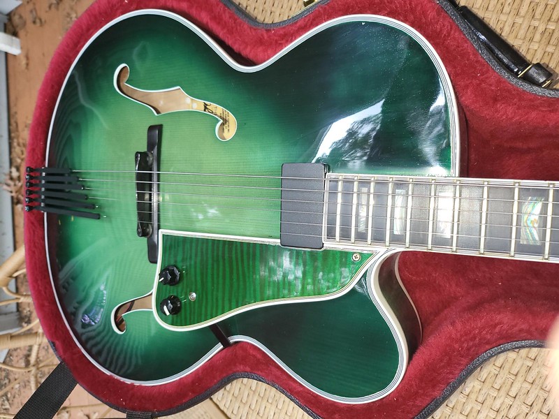 Heritage Johnny Smith - spruce up!-52254290040_79258aef0e_c-jpg