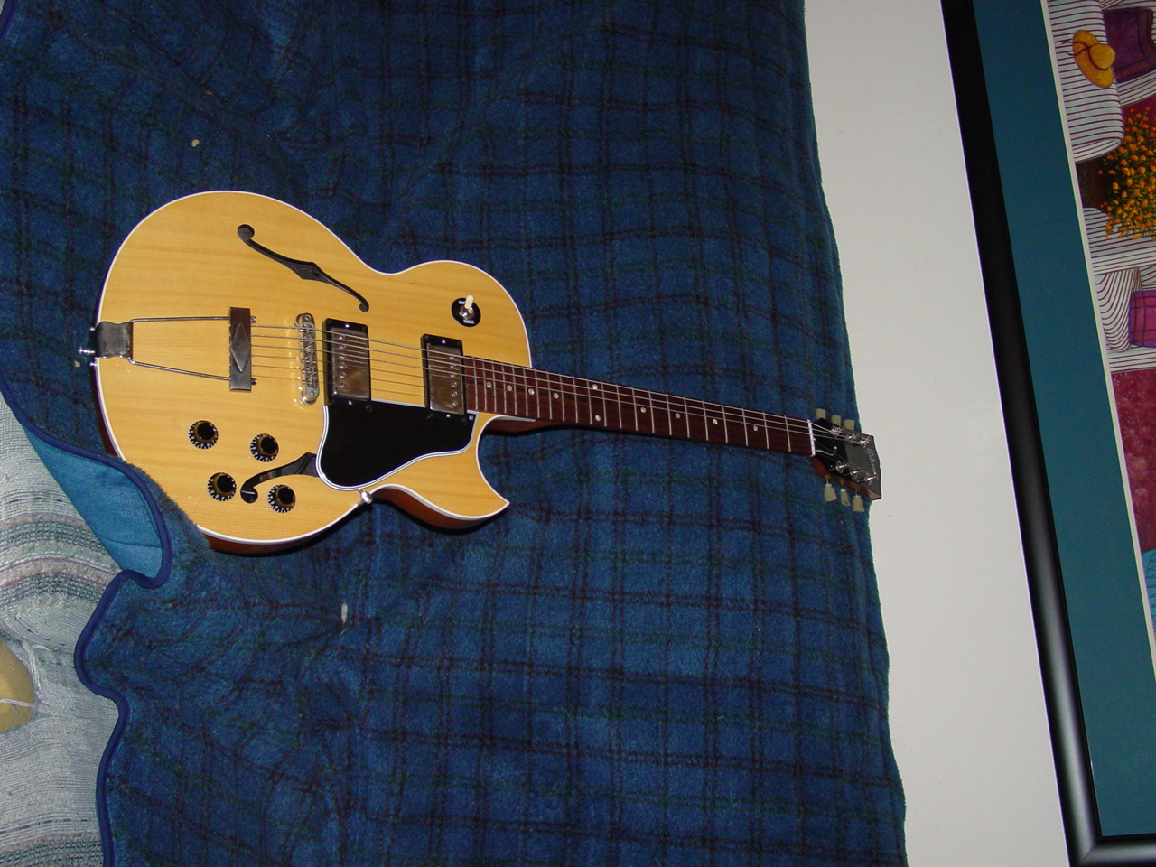 Can anyone identify this Gibson?-pictures-6-june-20030010-jpg