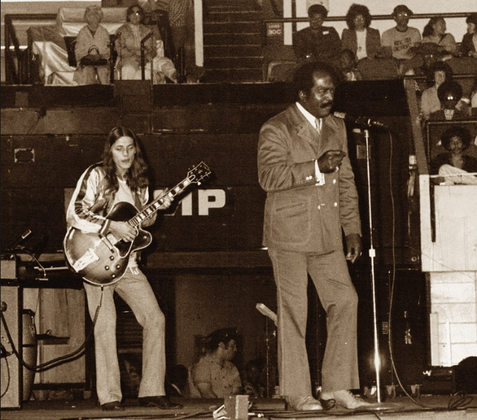 F holes in archtop guitars-robbenford_jimmywitherspoon-jpg