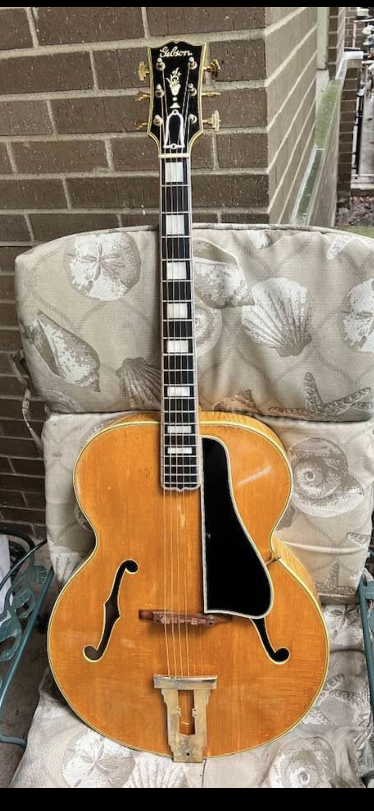 Gibson custom L-5 w/CC pickup.......-8359c1b8-cdfe-4171-a3ff-55ad10ba866a-png