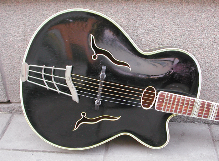 Non Traditional F-Hole Love-1955_hofner_model_461-s_front-jpg