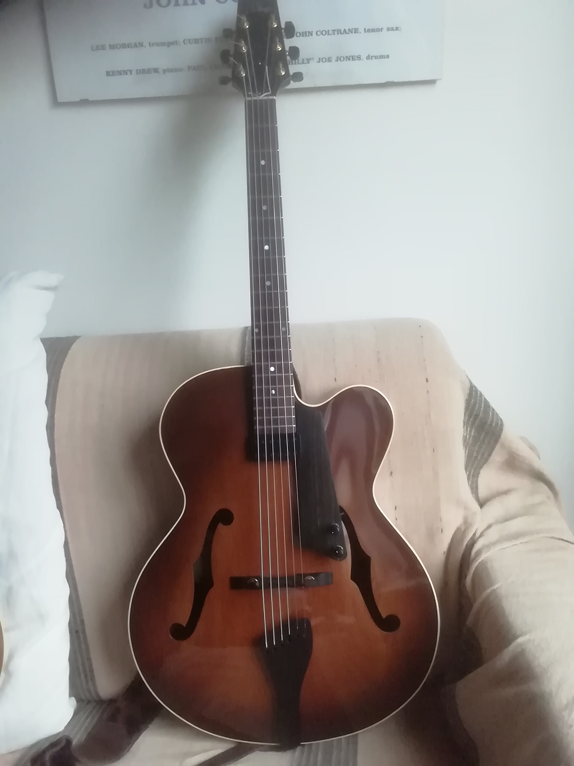 Heritage Eagle, all mahogany - any experience ?-img_20221211_112033-jpg