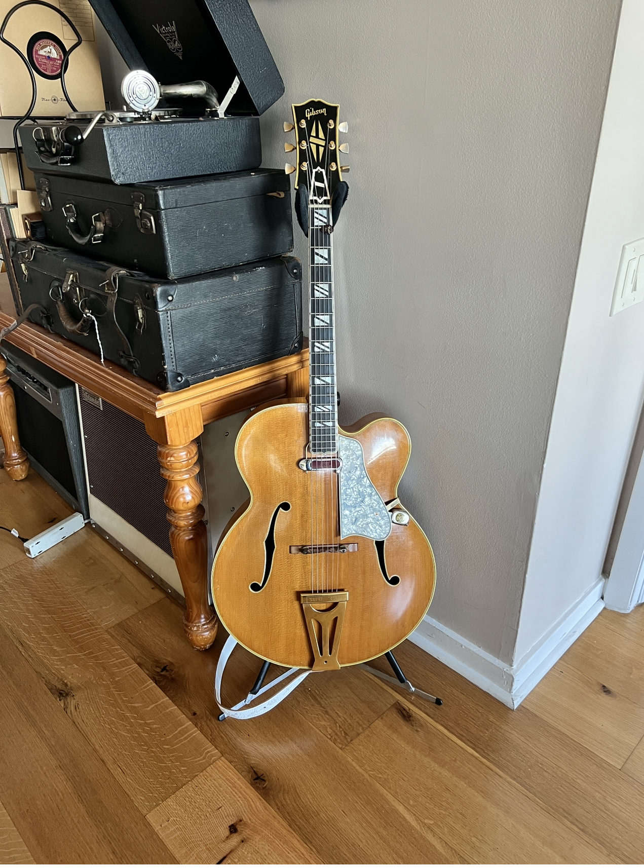 Please Help Me Choose A High End or Vintage Solid Carved Archtop Guitar-8eb09299-8706-48f6-9960-fcada992212c-jpeg