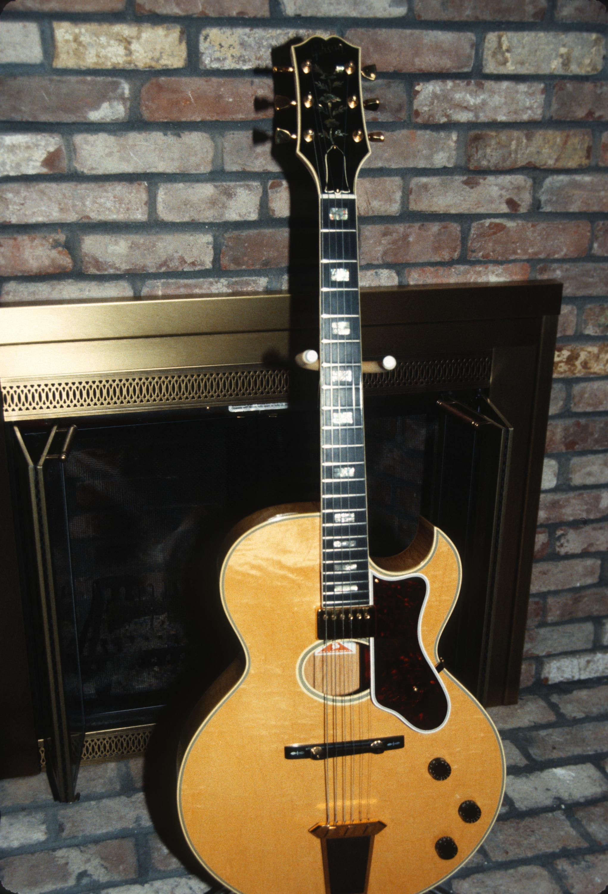 Why didn't the Howard Roberts guitar design prevail?-hran-full_156-jpg