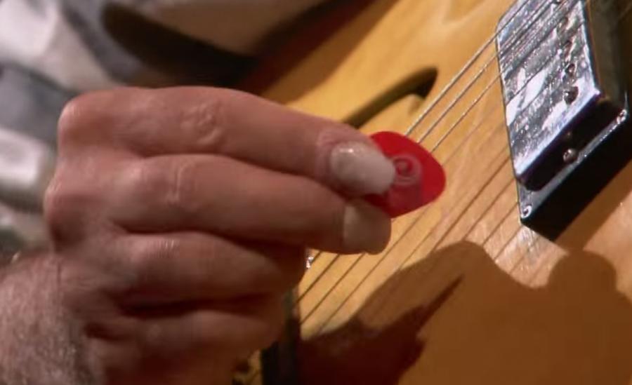 Pat Metheny Picking-patmethenypicking-jpg