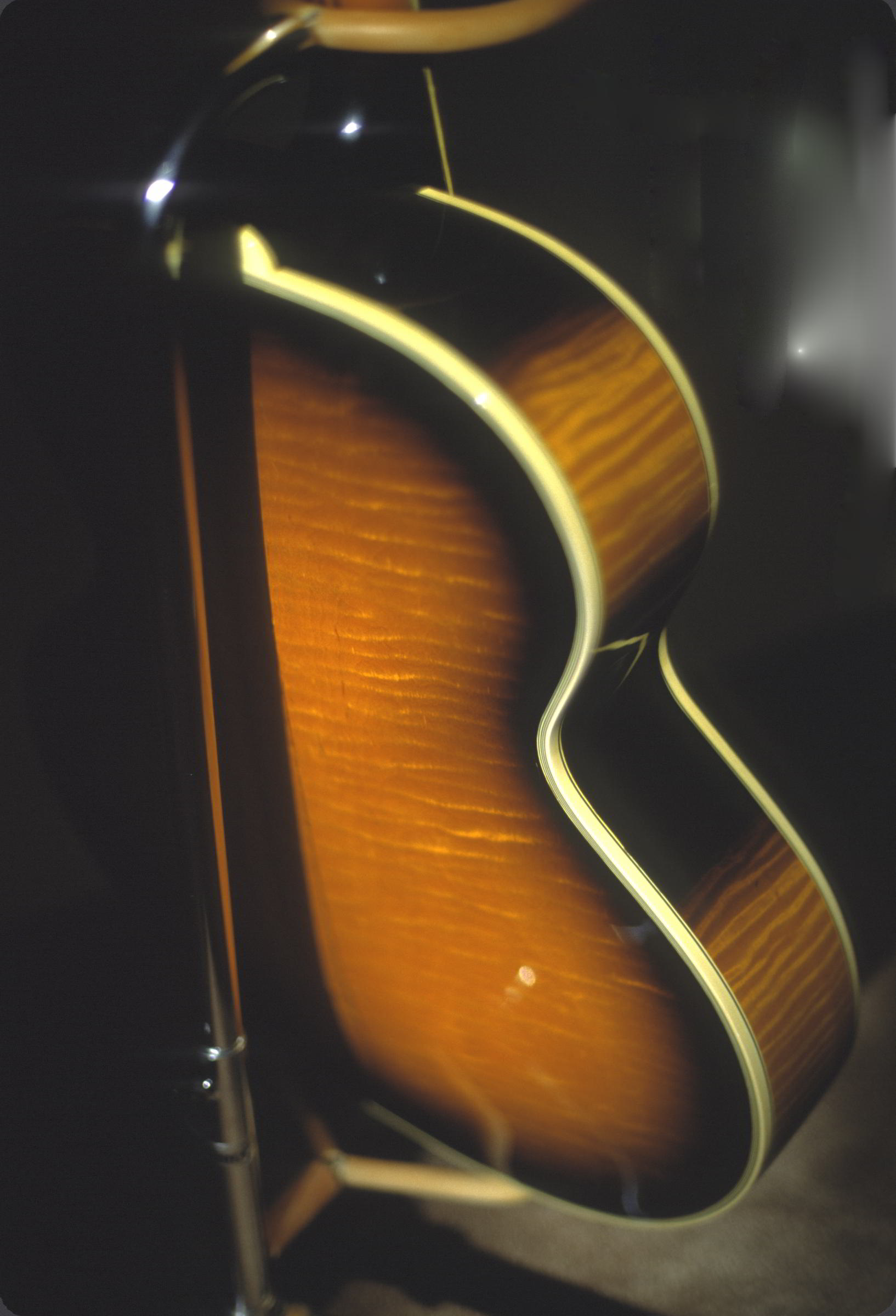 The Blonde or the Brunette? Two great 1939 Epiphone Emperor Guitars.-epi-emp-side_15-jpg