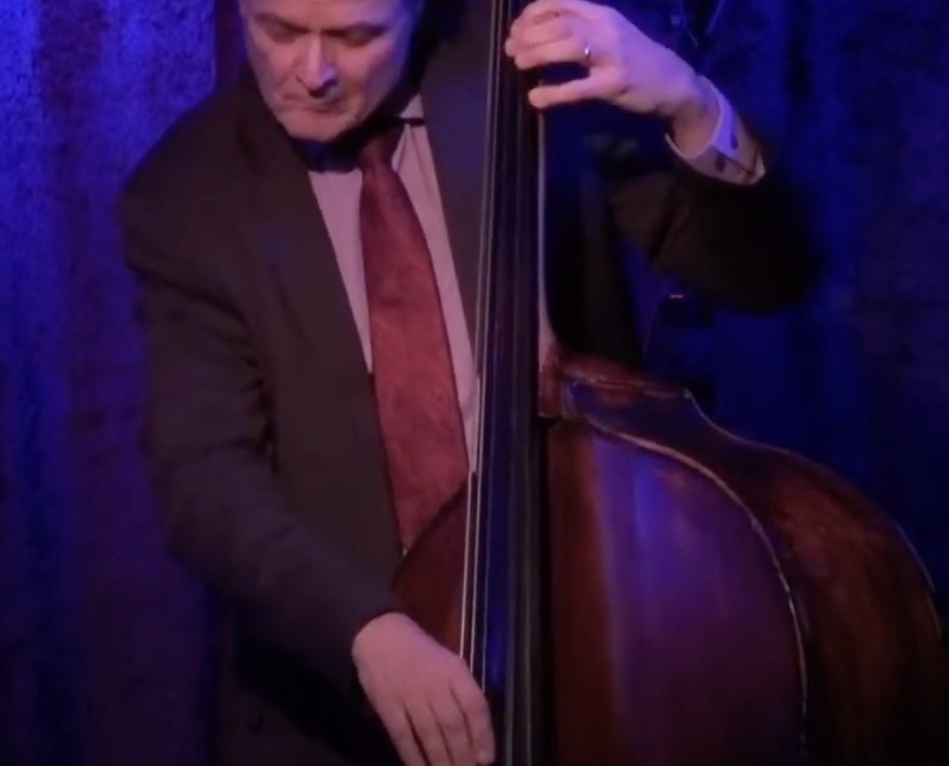 Frank Vignola's Guitar Night, an ongoing concert and livestream series-screenshot-2025-02-06-16-43-27-png