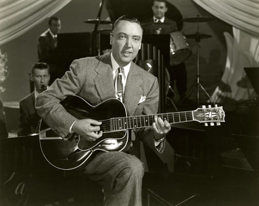 Vintage photo: Alvino Rey playing Eddie Lang's Gibson L-5-alvino-rey-w-eddie-langs-l-5-jpg