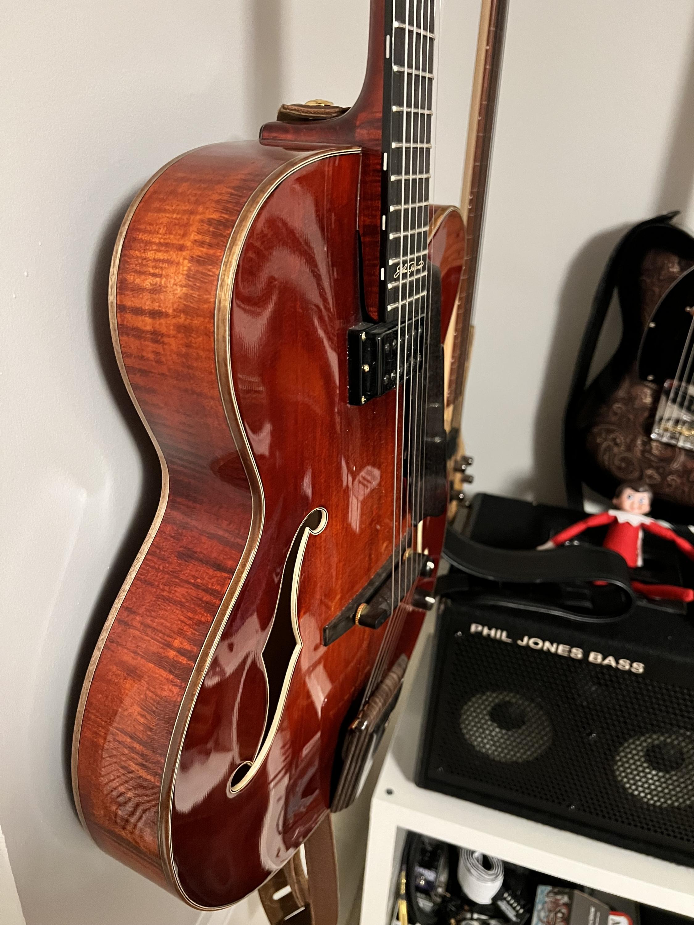 Eastman AR880CE John Pisano Signature Archtop-00-img_2091-jpg