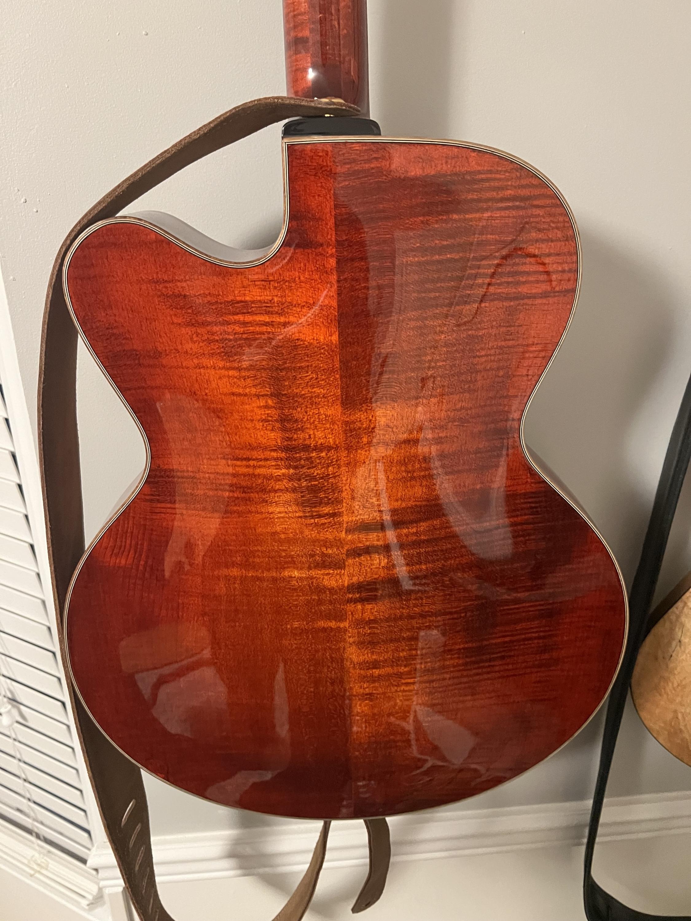 Eastman AR880CE John Pisano Signature Archtop-00-img_2161-jpg