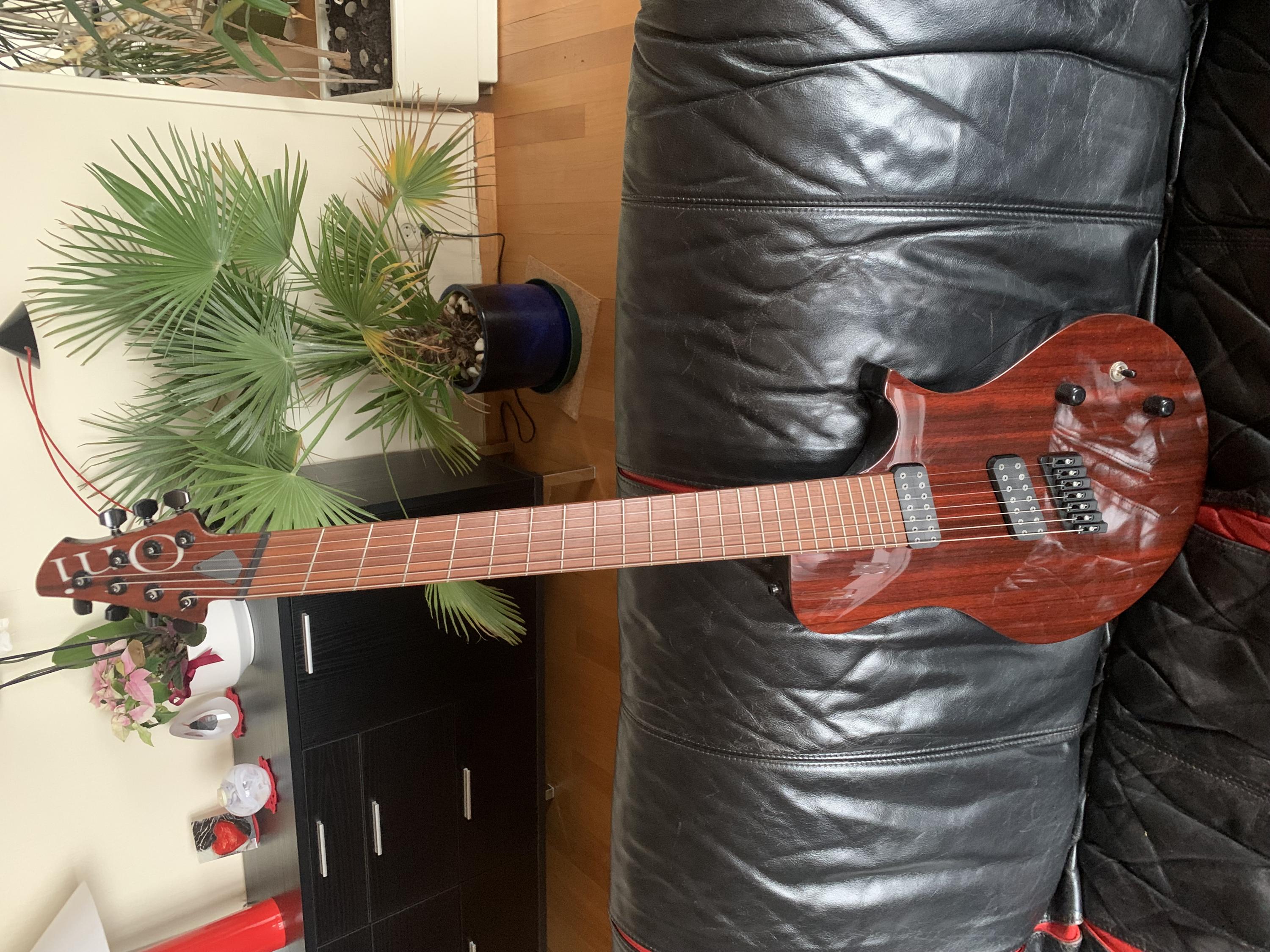 Used Oni Singlecut Multiscale solid body 7-string guitar-gitar-forfra-i-helfigur-jpg