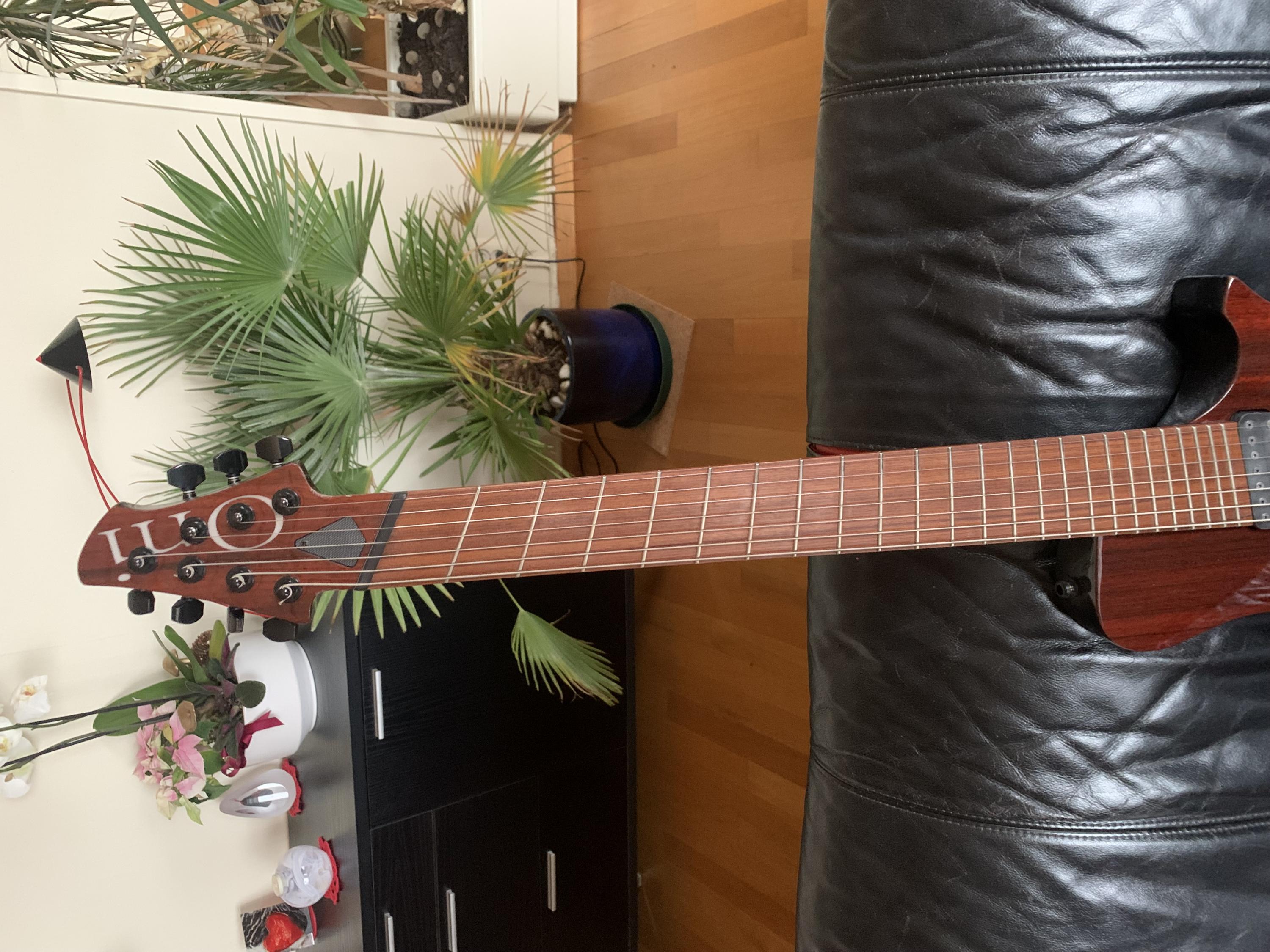 Used Oni Singlecut Multiscale solid body 7-string guitar-halsen-forfra-jpg