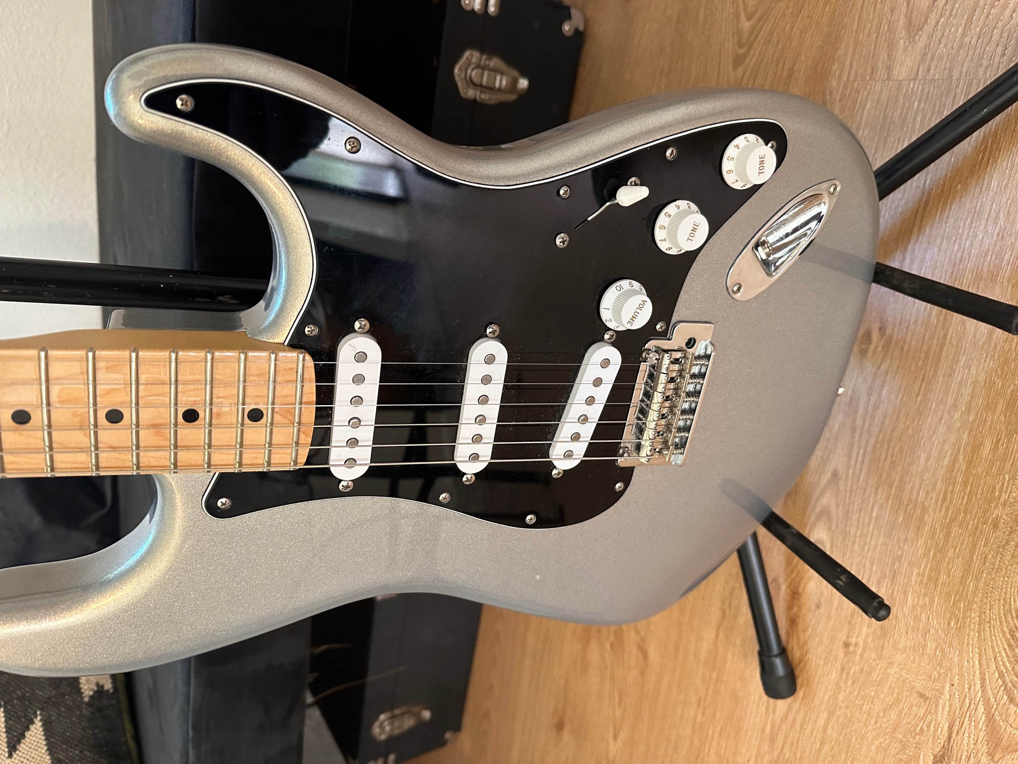 Fender Player Stratocaster w/upgraded Fralin Vintage Hot Strat pups -Lower price 0-img_0444-jpg