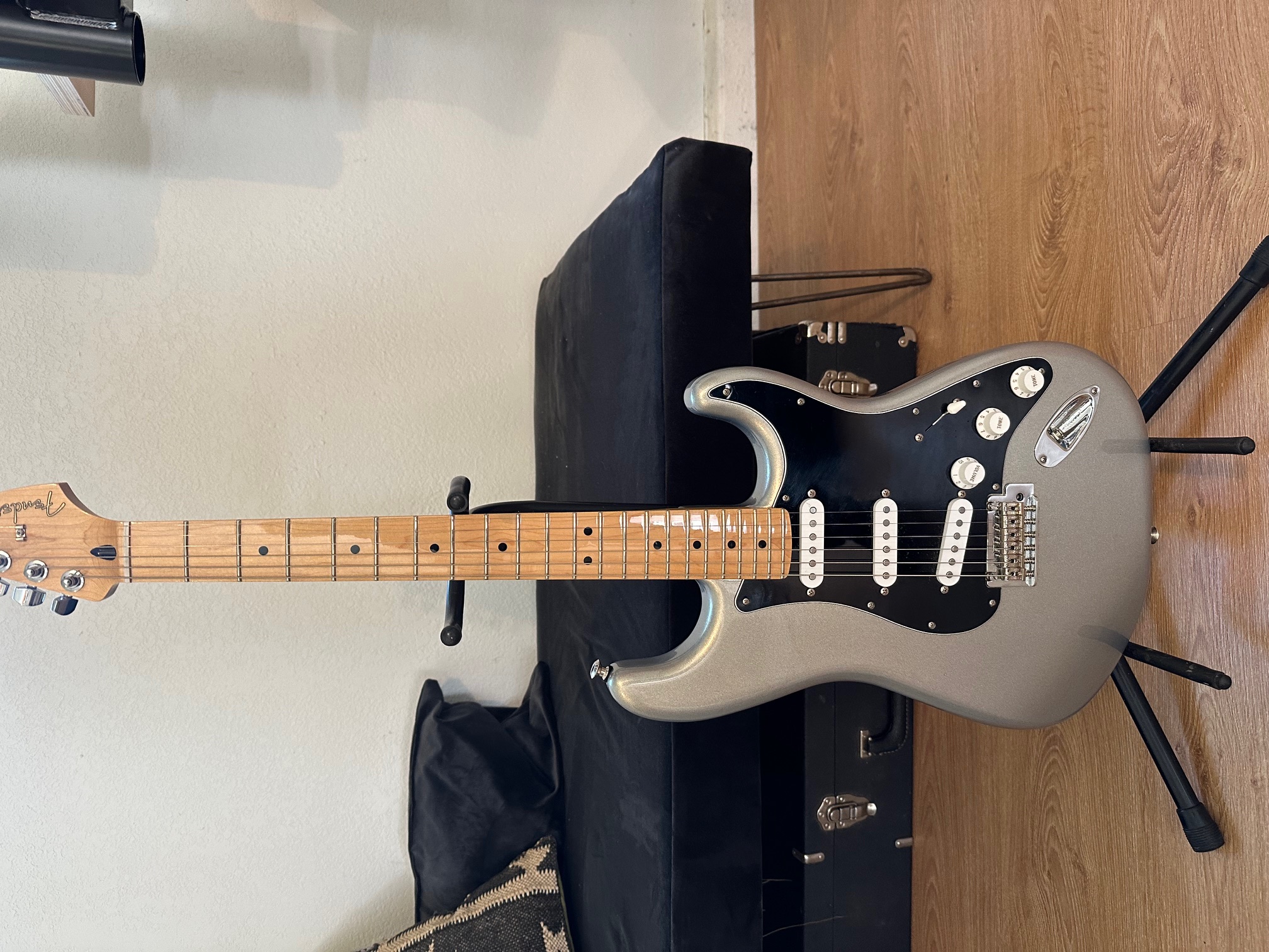 Fender Player Stratocaster w/upgraded Fralin Vintage Hot Strat pups -Lower price 0-img_0442-jpg