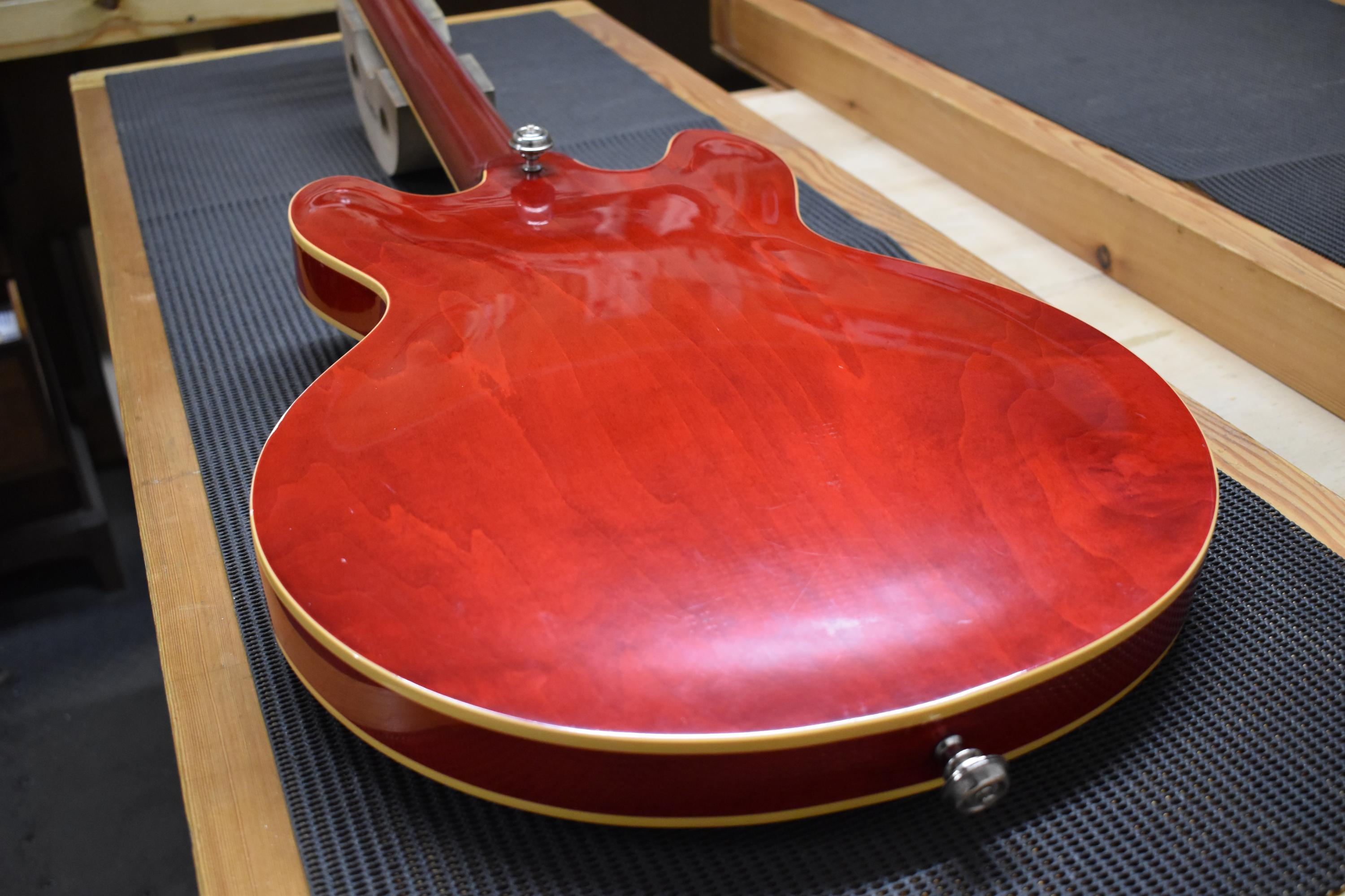 Gibson ES-335 '63 reissue (50th anniversary model in cherry red) UK-dsc_0860-jpg