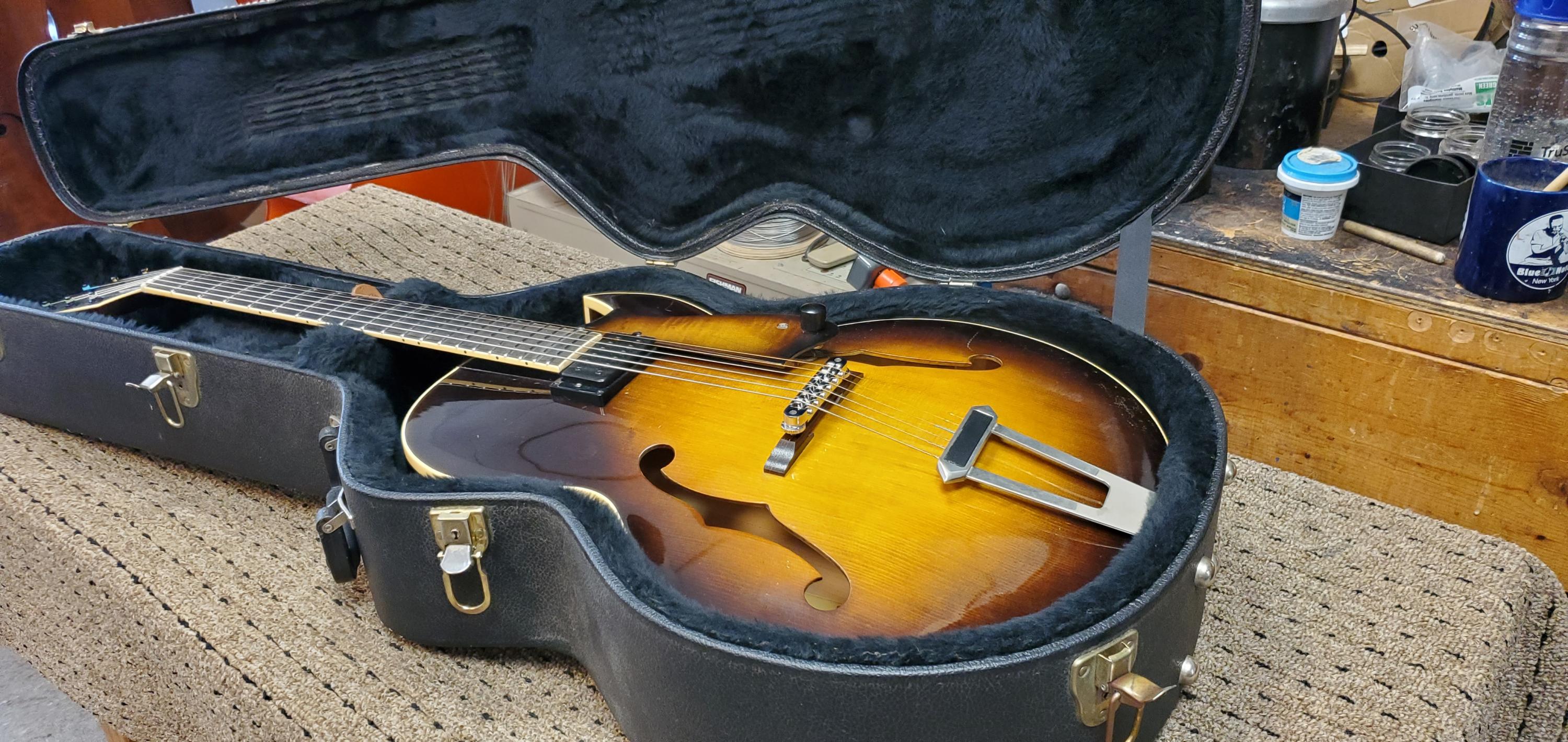 2001 Heritage 575 Spruce top  - 50-20250506_0859291-jpg