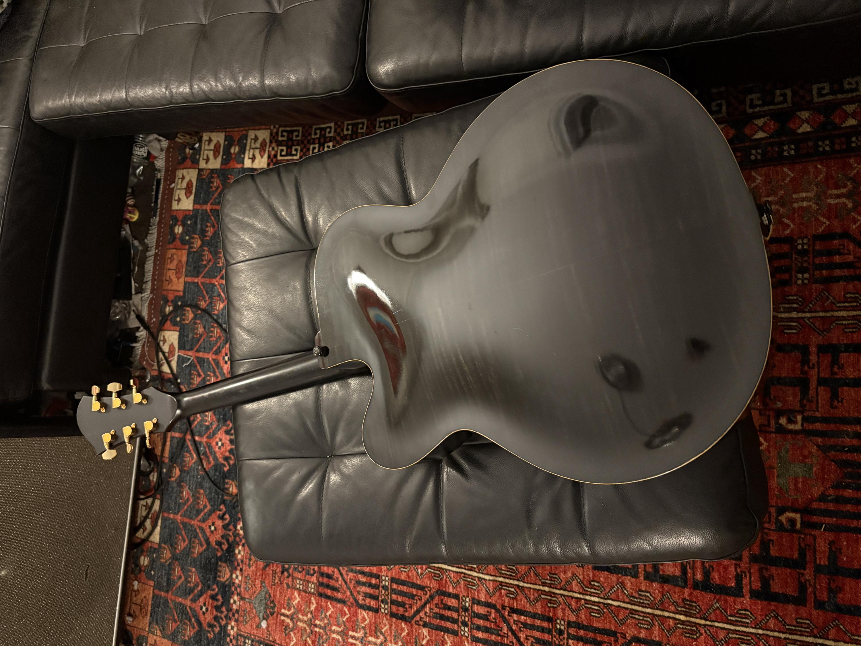 00 - 2010 Moffa Maestro Virtuoso Archtop Black Finish with OHSC-img_9485-jpg